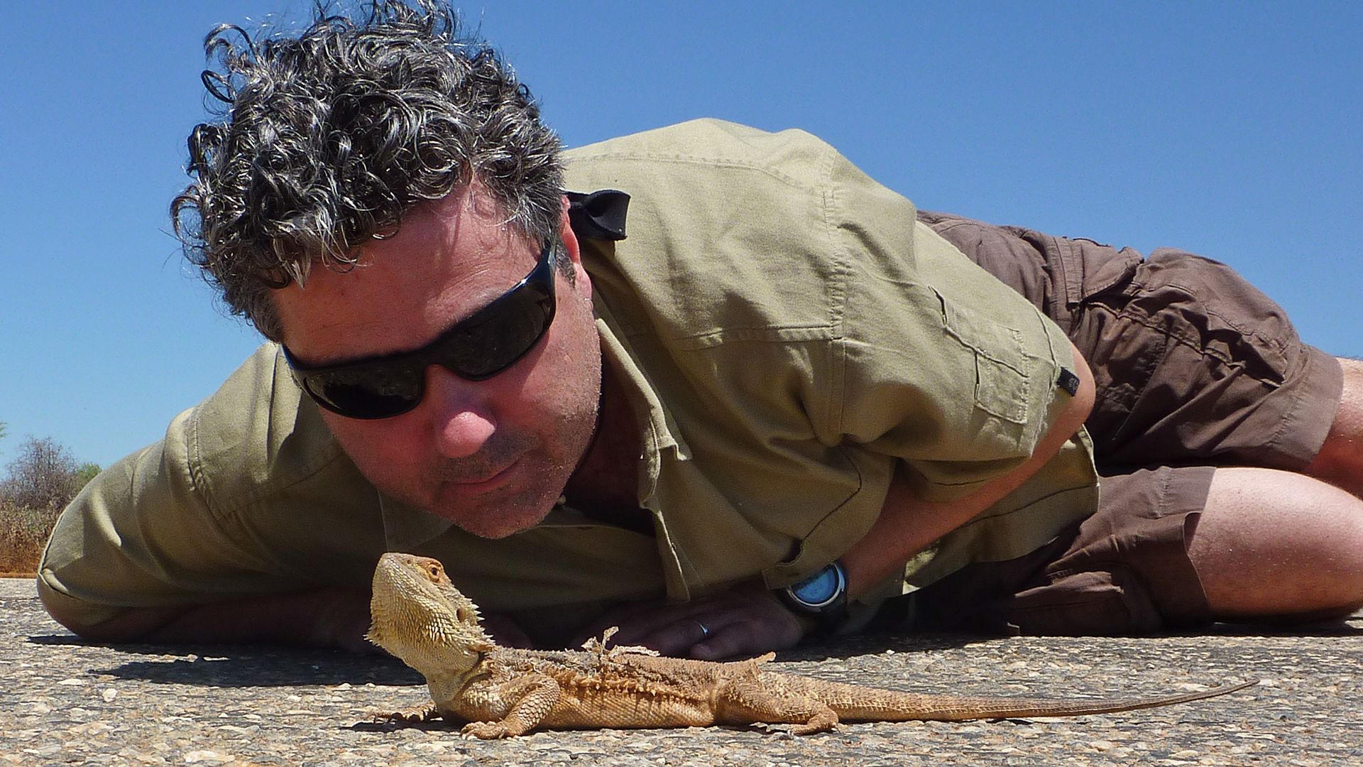 Natural history filmmaker Jens Westphalen filming in Down Under. [Photo of the day - March 2022]