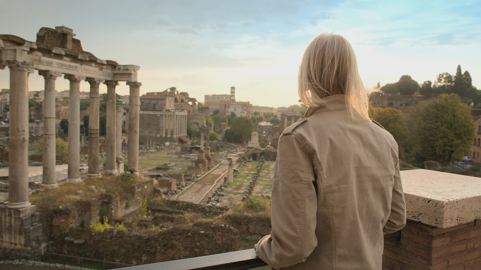 Archaeologist Dr Eve Macdonald looks out over the ancient Roman Forum. This is from Lost... [Photo of the day - May 2022]