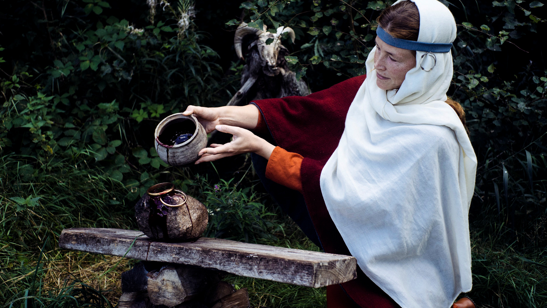 Pagan ritual, Viking woman pours blood on rings. This is from Vikings: the Rise and Fall [Photo of the day - June 2022]