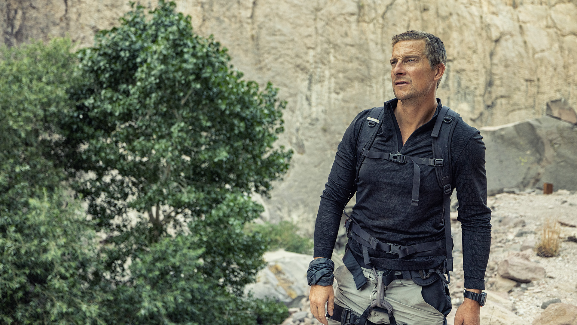 Bear Grylls in RUNNING WILD WITH BEAR GRYLLS: THE CHALLENGE. [Photo of the day - August 2022]
