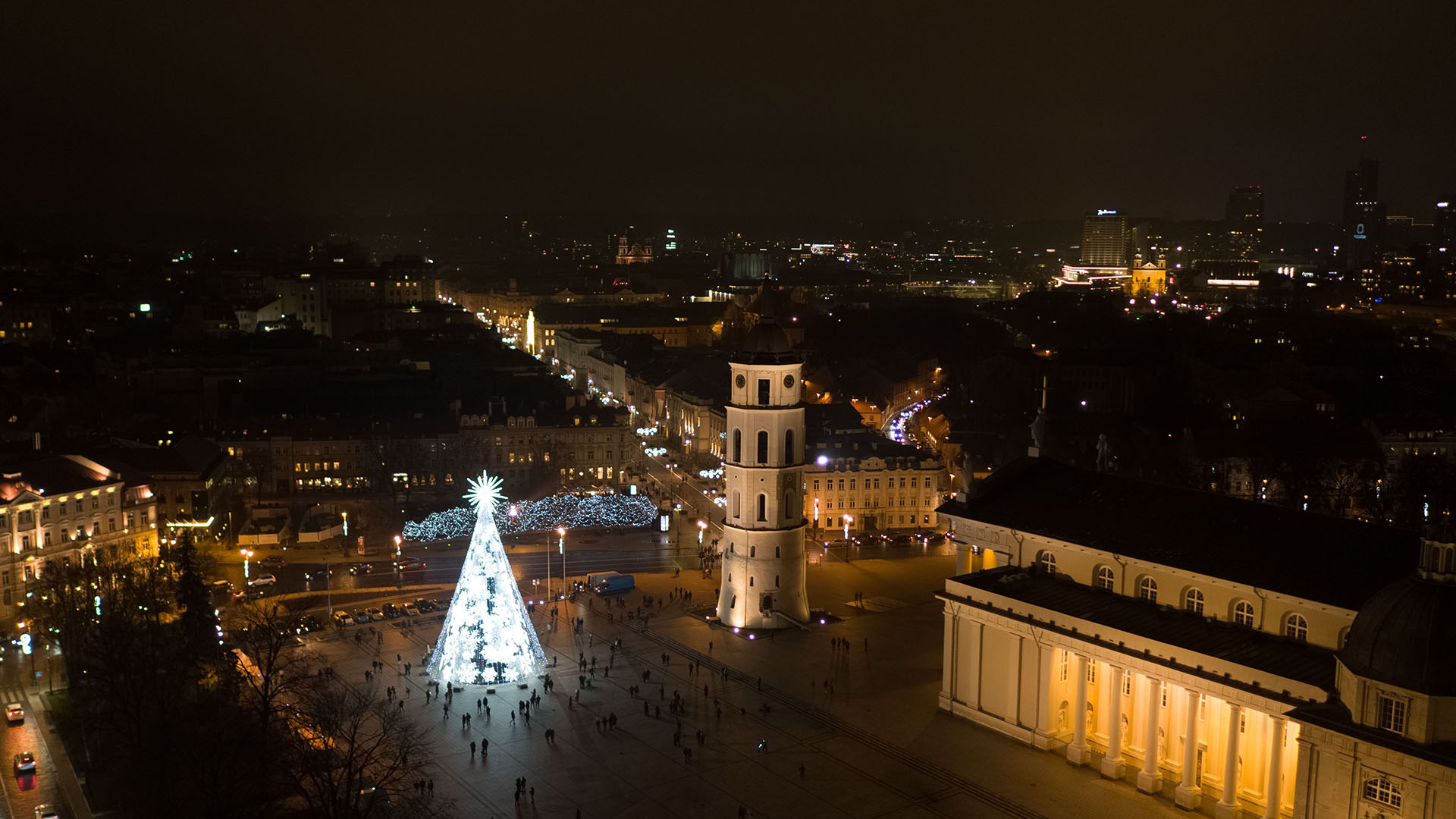 A Christmas tree on the Cathedral Square in Vilnius. This is from EUROPE FROM ABOVE: CHRISTMAS... [Photo of the day - December 2022]