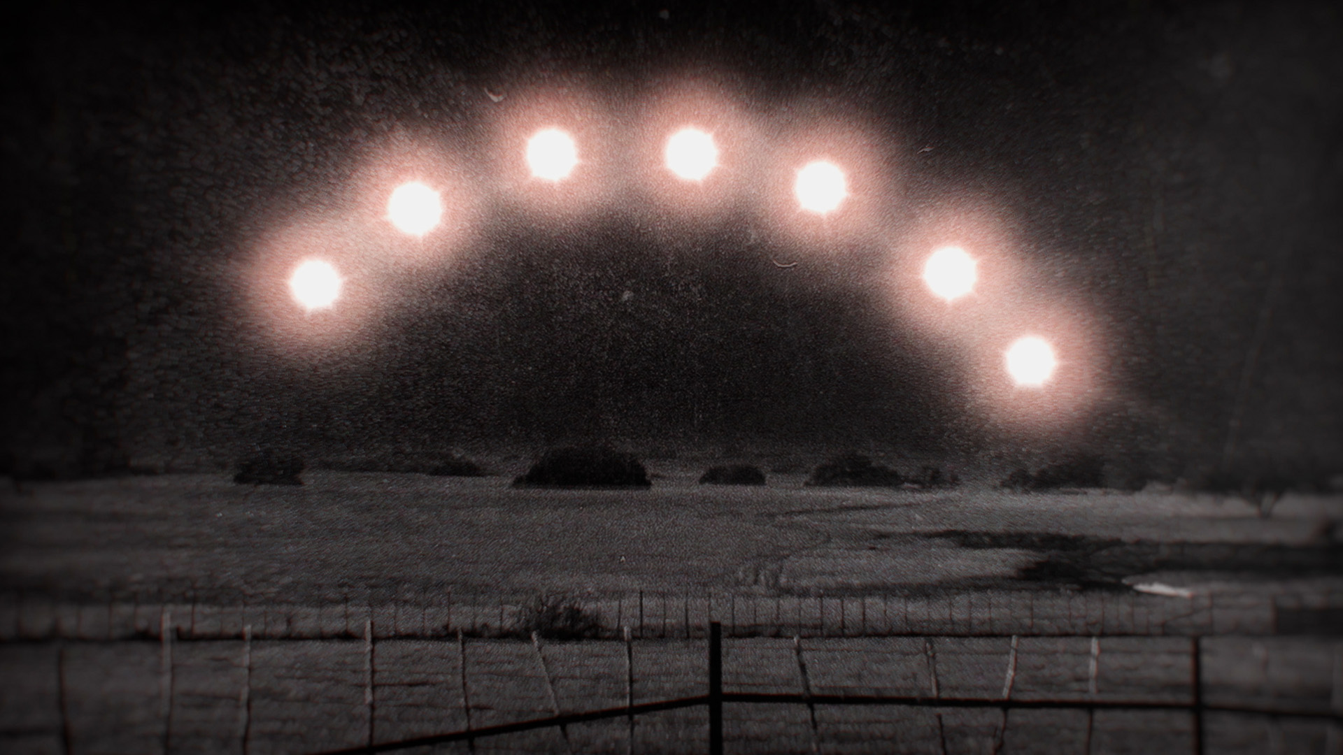 In 2008 in Stephenville, Texas a local pilot sees lights in the sky over his ranch coming from... [Photo of the day - May 2023]