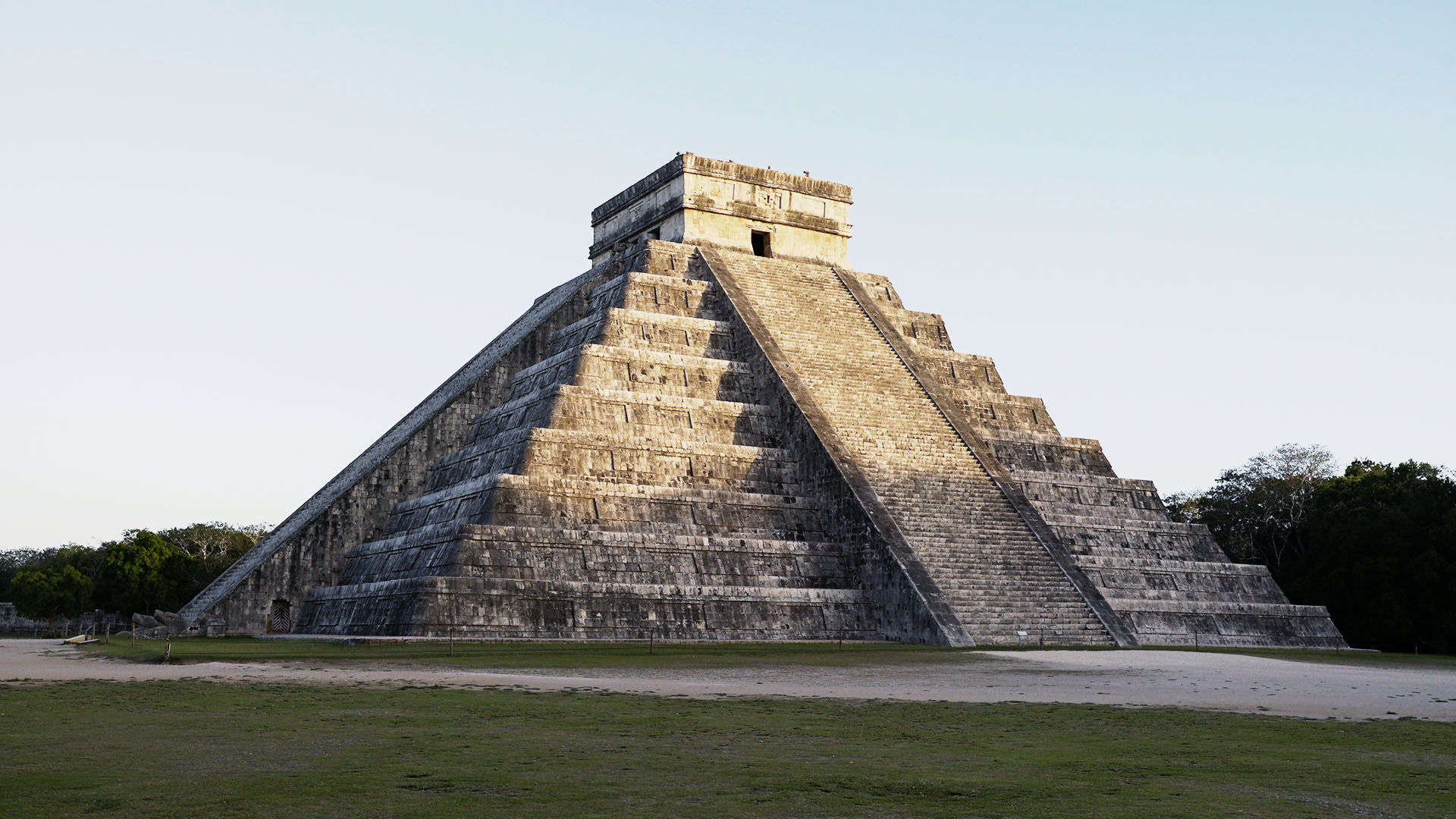 Evening light hits the temple of Kukulcan at Chichen Itza in Mexico - a pyramid built by the... [Photo of the day - August 2023]