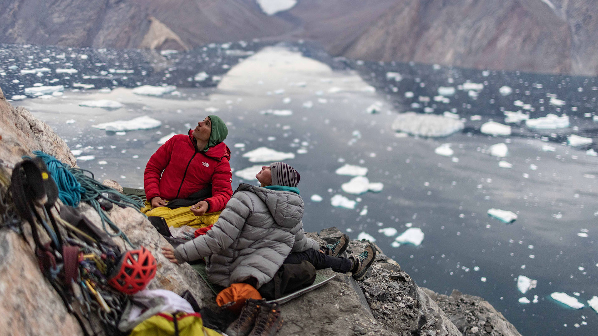 Alex Honnold, left, and Hazel Findlay on shiver bivy. This is from Arctic Ascent with Alex Honnold. [Photo of the day - February 2024]