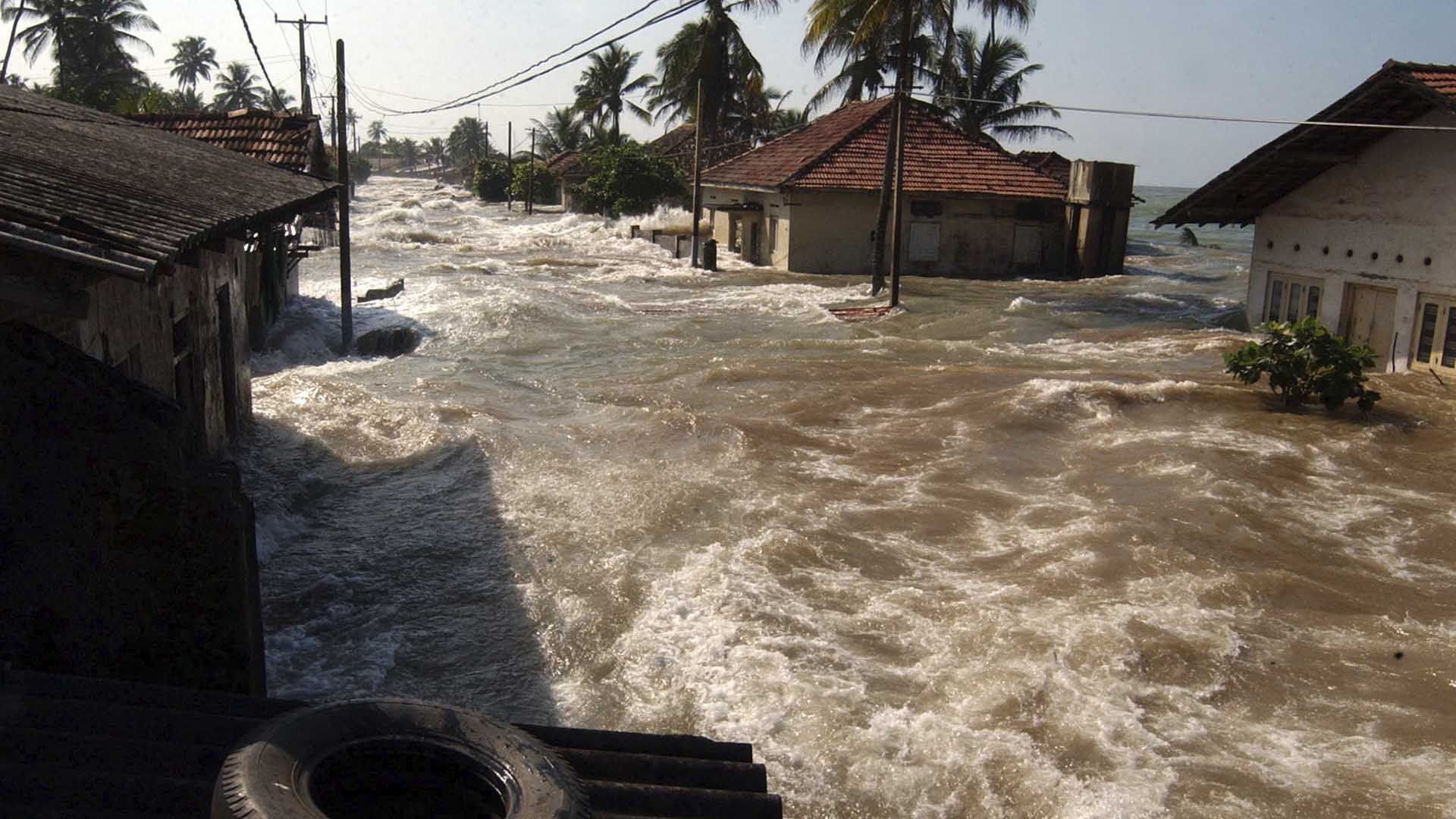 The tsunami flooded the streets and destroyed everything in its path in Maddampegama, Sri Lanka.... [Photo of the day - November 2024]