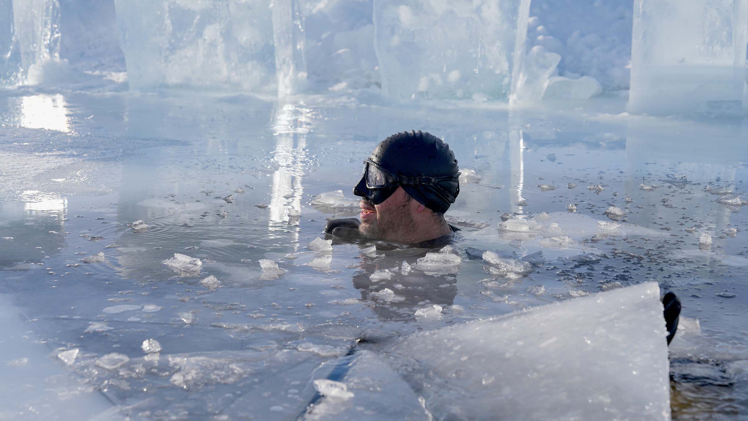 David Blaine emerges from under the ice. [Photo of the day - March 2025]