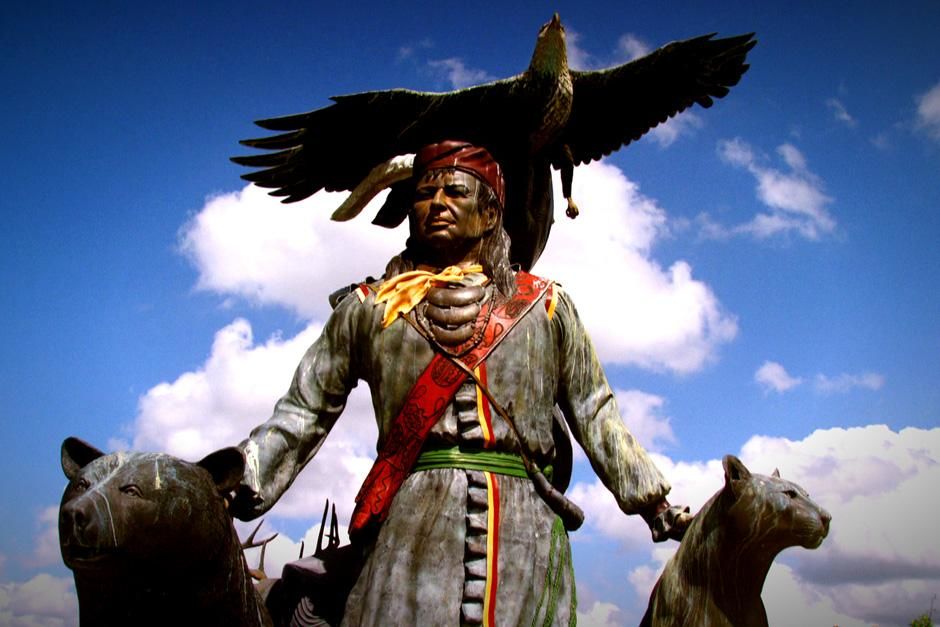 Big Cypress, FL, USA: A Seminole statue stands proudly with the local fauna of the Florida... [Photo of the day - February 2013]