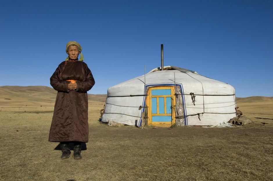 A mongolian nomadic woman at her yurt in Erdene Soum. [Photo of the day - January 2012]