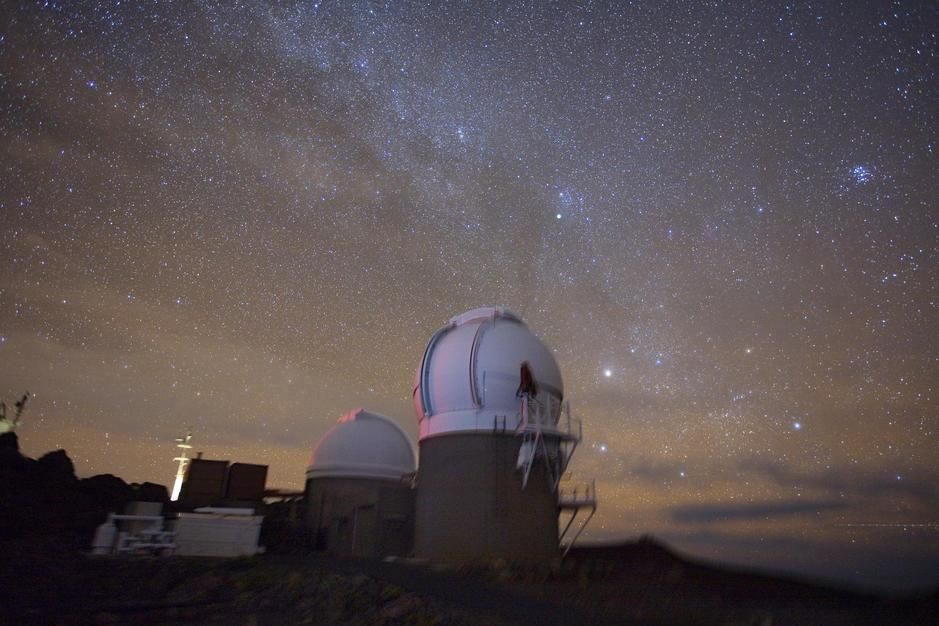 The University of Hawaii Institute for Astronomy's PS1 observatory, Maui. [Photo of the day - February 2011]