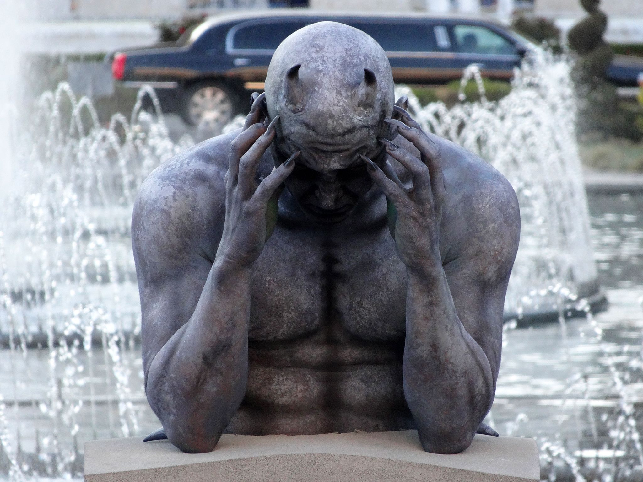 لاس فيغاس، نيفادا: ينتظر هذا التمثال الحي القائم... [Photo of the day - سبتمبر 2014]