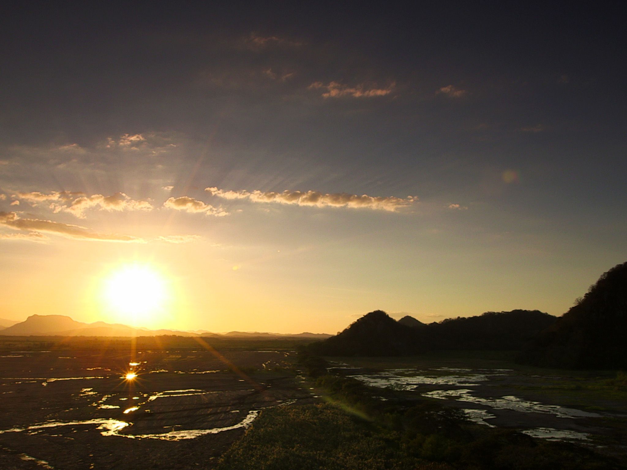 Canas, Guanacaste, Costa Rica: Nothing beats a Costa Rican sunset. This image is from Predator... [Photo of the day - November 2014]