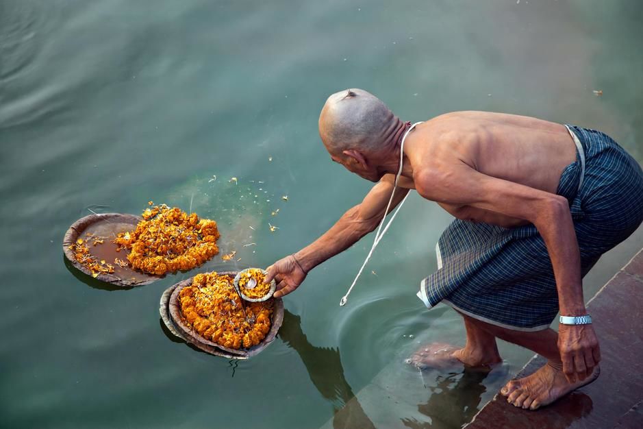 From all over India Hindus come to Varanasi to offer worship to their forefathers. [Photo of the day - May 2011]