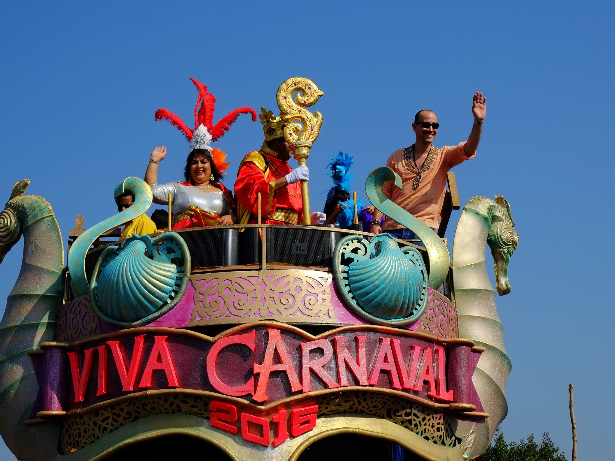 Panjim, Goa, India: David Rocco joins King Momo on his float during the Carnaval Parade in... [Photo of the day - December 2015]