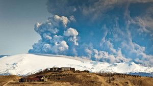 Iceland Volcano Eruption photo