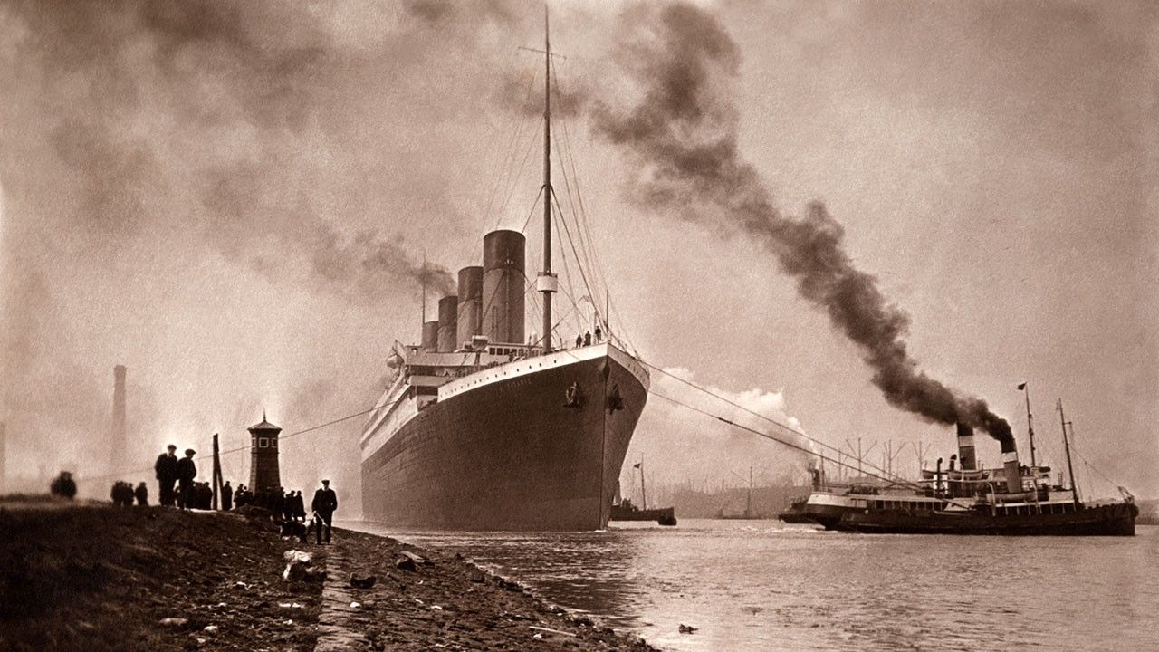 Hasil gambar untuk RMS Titanic