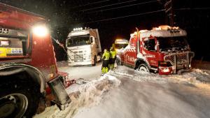 Ice Road Rescue photo