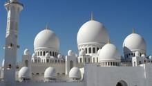 The Sheikh Zayed Grand Mosque show