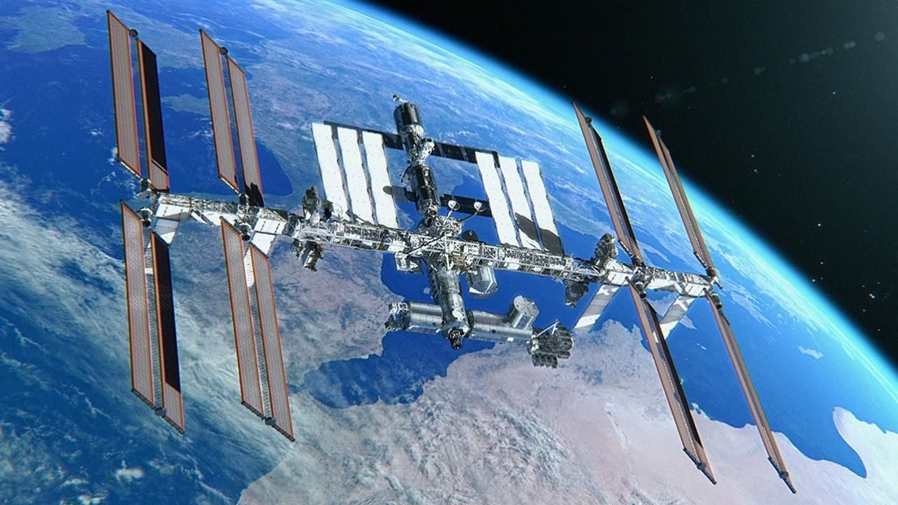 ISS: 24/7 On A Space Station - National Geographic Channel - Canada